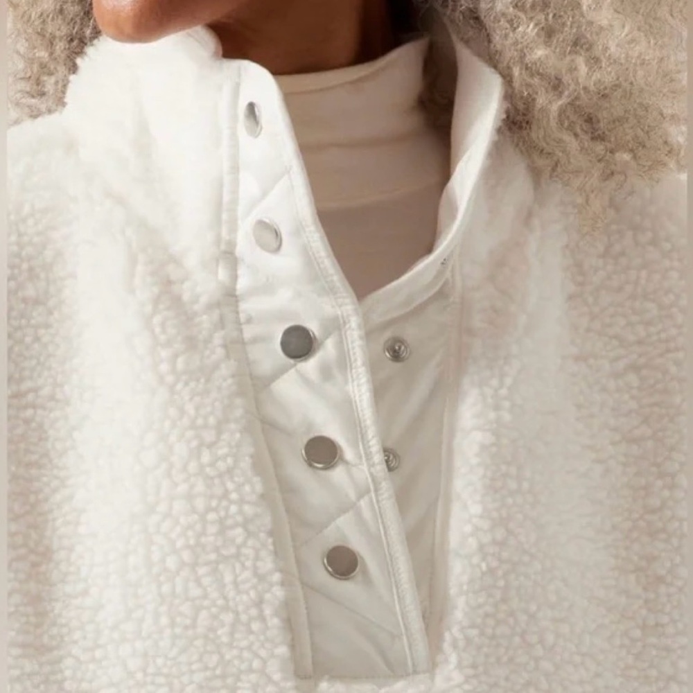 Athleta Cozy Snap Sherpa Sweatshirt Magnolia White Size Large - Picture 4 of 10
